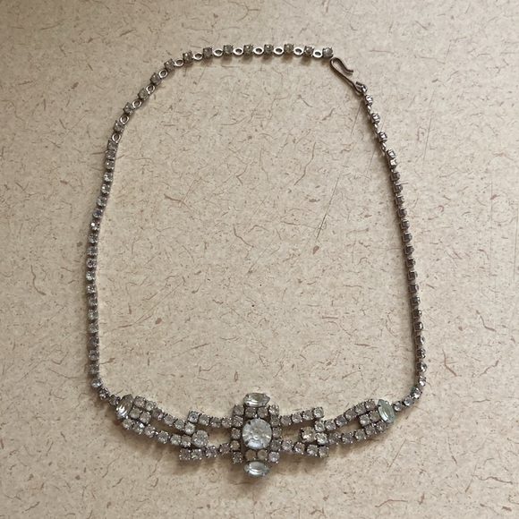 Gorgeous Vintage Rhinestone Glam Necklace - Picture 2 of 10
